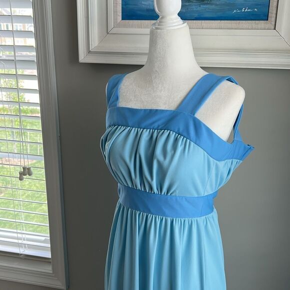 Vintage Union Label 70s Sleeveless Elegant Light Blue Maxi Dress - Picture 5 of 9